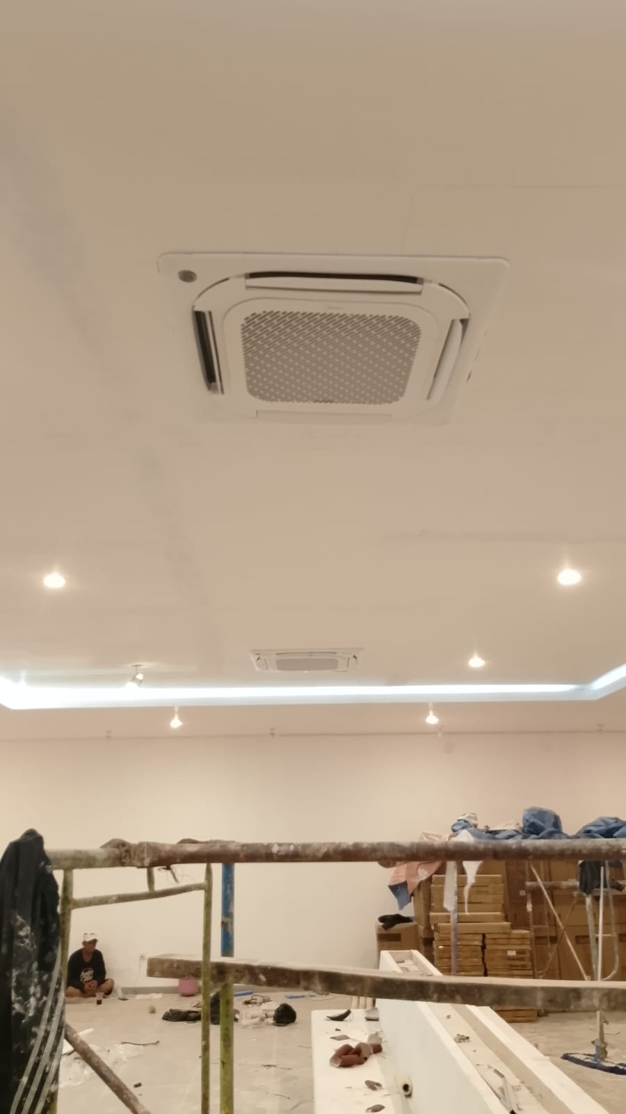 Pekerjaan Pemasangan AC