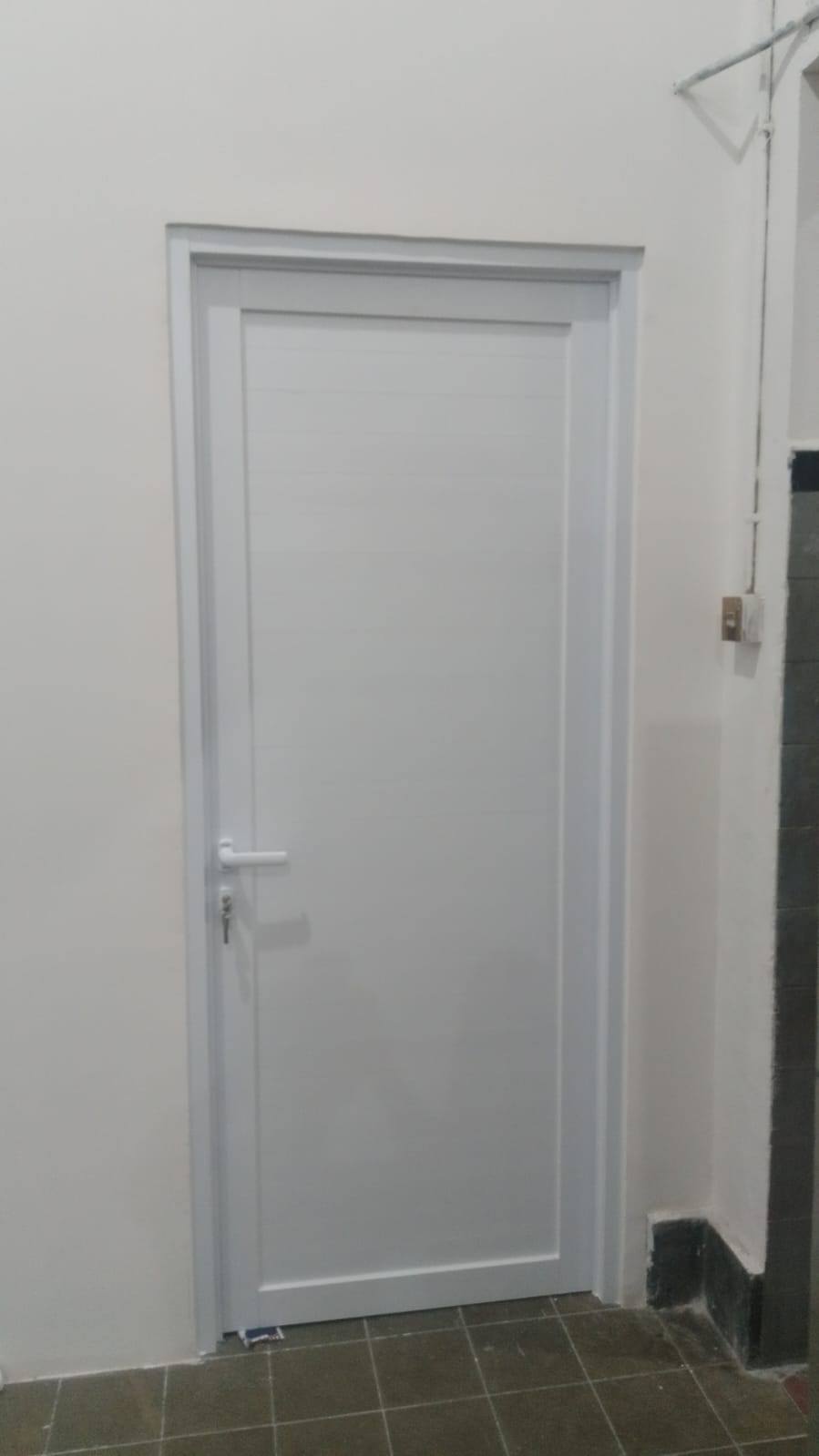 Pekerjaan Pintu Aluminium