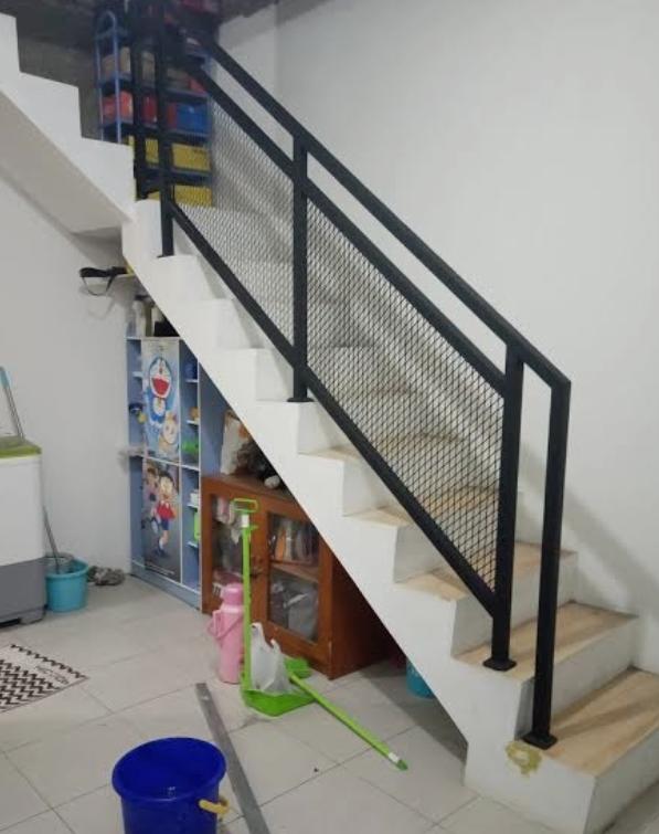 Pekerjaan Railing Tangga